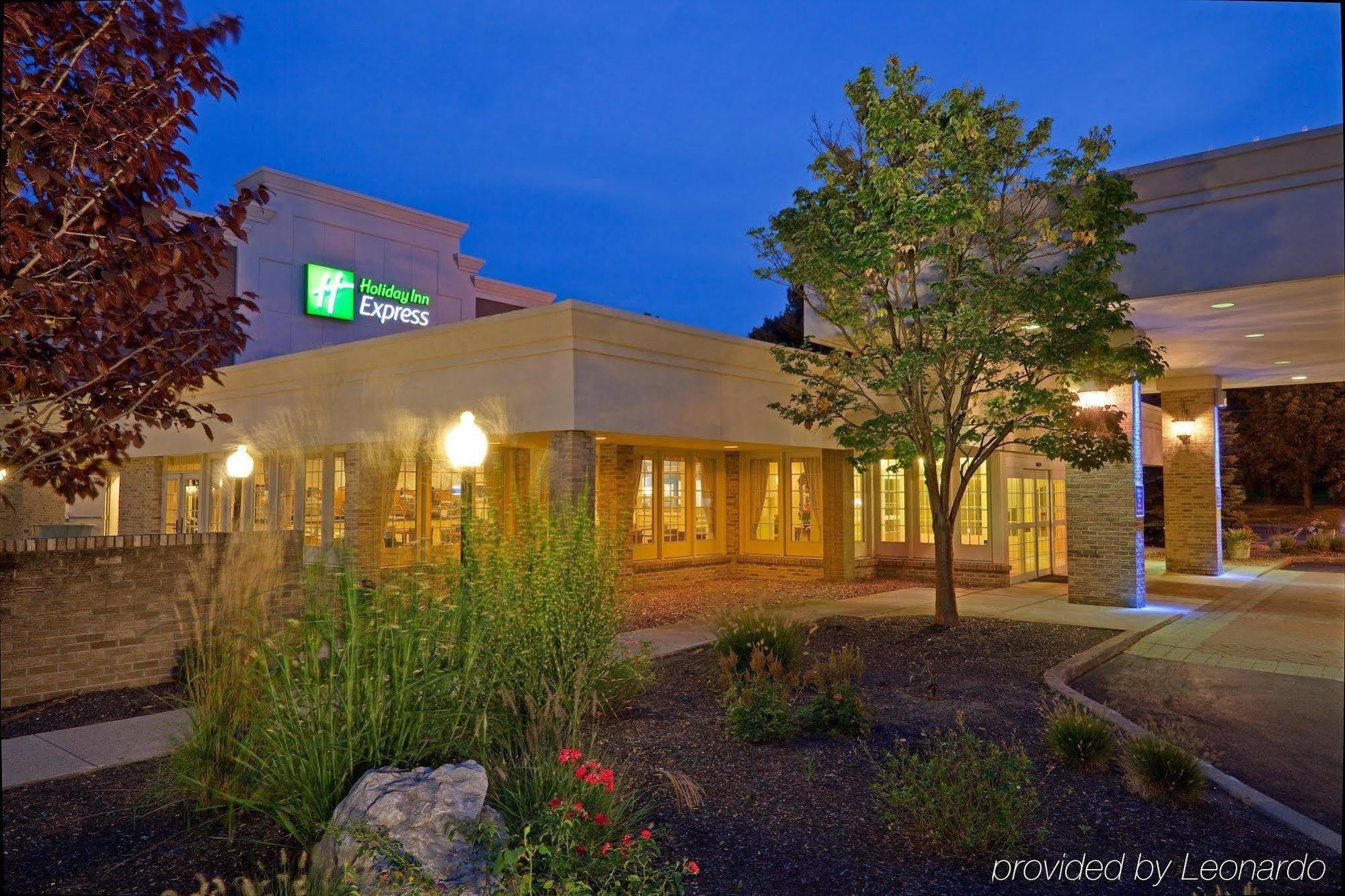 Holiday Inn Express Poughkeepsie By Ihg Zewnętrze zdjęcie